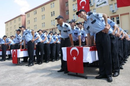 Kemal Serhatlı Pmyo'da Mezuniyet Coşkusu