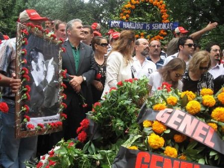Kemal Türkler Mezarı Başında Anıldı