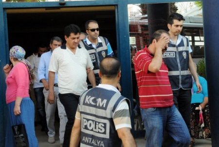 Kemer Belediye Başkanı Mustafa Gül Ve 8 Kişi Adliyeye Sevk Edildi
