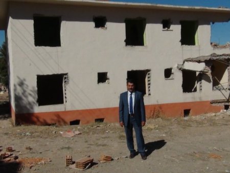 Kenan Evren’in Muş’ta ikamet ettiği lojman yıkıldı