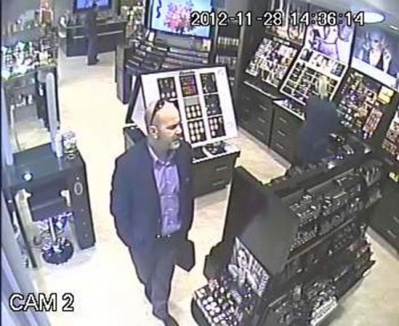 Kendisini 'savcı, bankacı' olarak tanıtan 'binbir surat' yakalandı