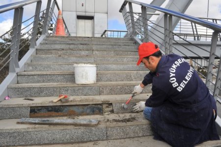 Kent Estetiği Dairesi Başkanlığı ekiplerinden aralıksız temizlik hizmeti