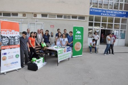 Kent Konseyi, çalışmalarını üniversite öğrencilerine anlatıyor