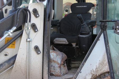 Kepçe operatörü yaktığı ateşten sızan gazdan zehirlendi