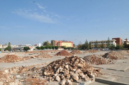 Kepez Belediyesi, 100 bin kişiye hizmet verecek pazar yeri kuruyor