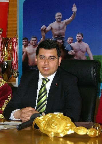 Kepez Belediyesi Yağlı Pehlivan Güreşleri, 24 Nisan'da Başlıyor