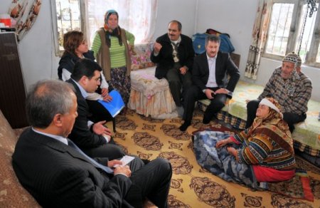 Kepez'de yaşlılara evde bakım ve sağlık hizmeti