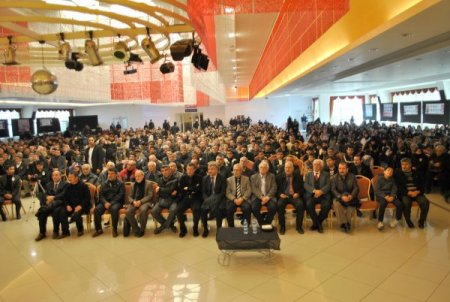 Kerbela şehitleri için gözyaşı döktüler