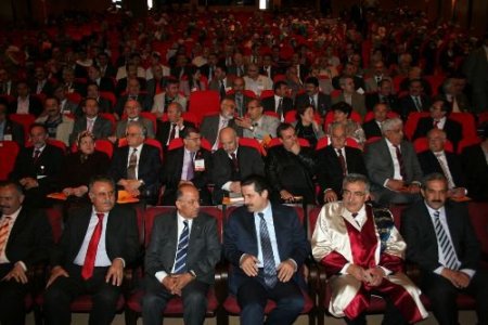 Kerbela Sempozyumu'nda Konuşan Bakan Çelik: Kerbela Olayı Bir Zulümdür