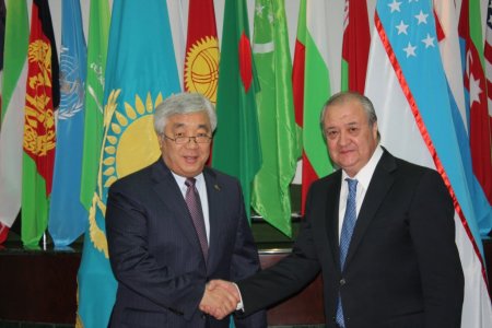 Kerimov, Kazakistan Dışişleri Bakanı İdrisov’u kabul etti