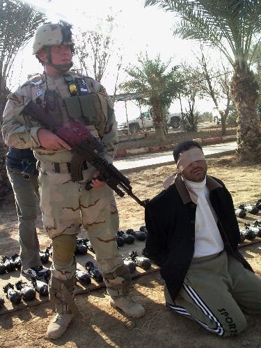 Kerkük'te Cephanelik Ele Geçirildi