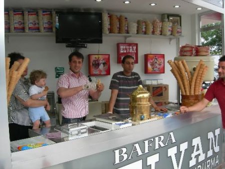 Kermesler Bafra'da Esnafın Yüzünü Güldürdü