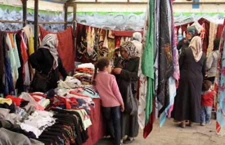 Kermesler fakirin alışveriş, öğrencinin umut kapısı oluyor