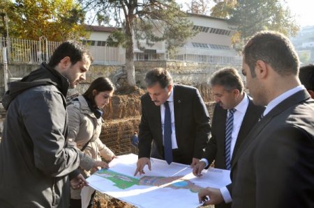 Kernek Meydanı Düzenleme Projesi sürüyor