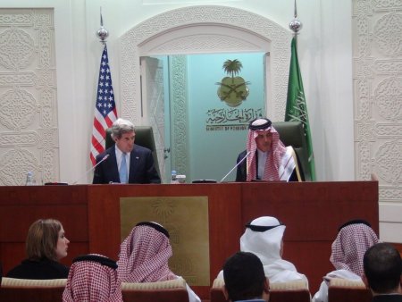 Kerry ve Faysal, Suriye ve İran meselesini ele aldı