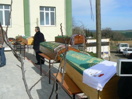 Keşan’da kazada ölen 5 kişi toprağa verildi