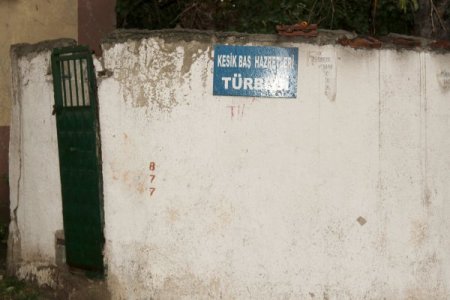 Kesikbaş Hazretleri’nin türbesi yıkılmak üzere