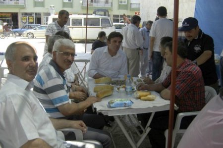 Kiad, İhtiyaç Sahibi Öğrenciler Yararına Kermes Düzenledi