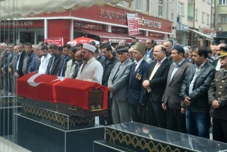 Kıbrıs gazisi son yolculuğuna dualarla uğurlandı