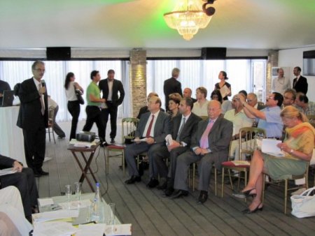 Kıbrıslı Türk Ve Rum İşadamları, Ara Bölge'de Bir Araya Geldi