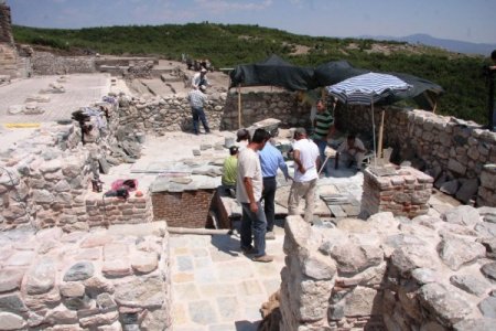 Kibyra’da Bozulmamış Tarihi Hamam Bulundu