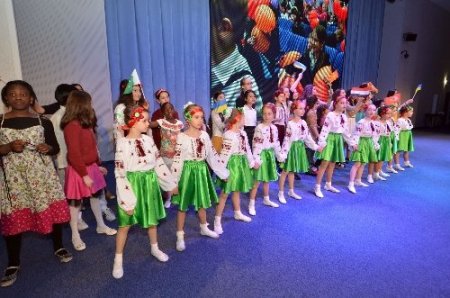 Kiev’de 23 Nisan coşkusu salona sığmadı