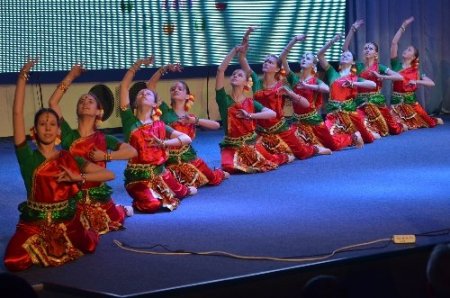 Kiev’de 23 Nisan coşkusu salona sığmadı