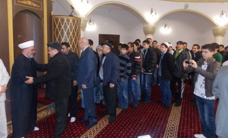 Kiev’de bayrama Cuma günü başlayanlar Ar Rahma camiinde buluştu