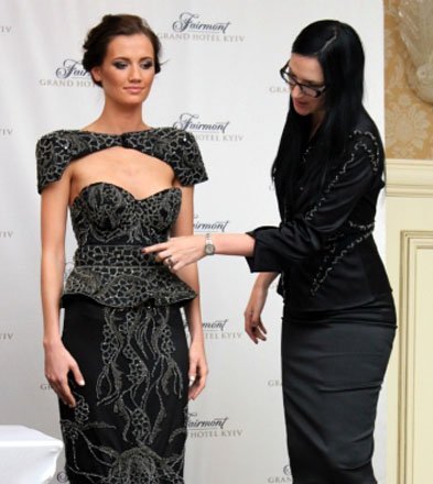 Kiev’de dünyanın en pahalı abiyesi sergilendi