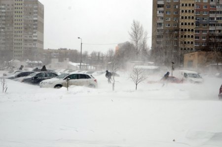 Kiev’de olağanüstü hal ilan edildi