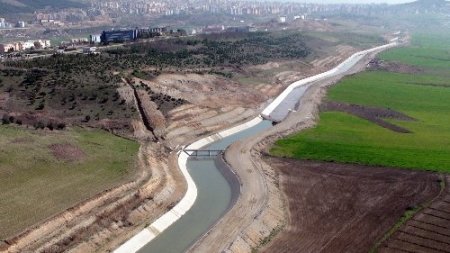 Kılavuzlu Sulama Projesi'yle 3 ilde 107 bin hektar alan sulanacak