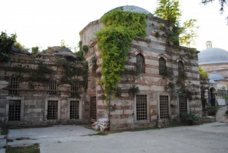 Kılıç Ali Paşa Medresesi yenileniyor