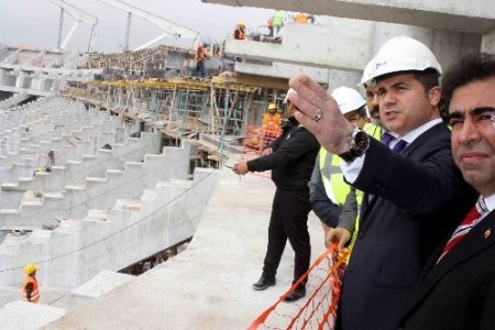 Kılıç: Mersin problemsiz bir şekilde Akdeniz Oyunları'na hazır hale geliyor