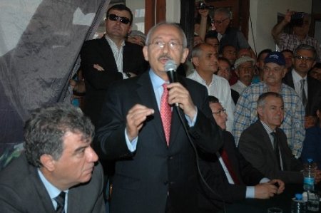 Kılıçdaroğlu, ‘Başbakan Kemal’ sloganı atan kalabalığa sandığı işaret etti