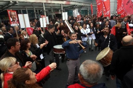 Kılıçdaroğlu, Erdal İnönü'yü Anma Programına Katıldı
