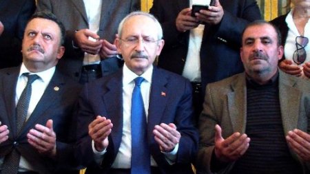 Kılıçdaroğlu, Reyhanlı'da vatandaşların acılarını paylaştı