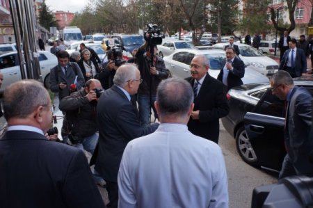 Kılıçdaroğlu, tedavi gören Demirel'i ziyaret etti