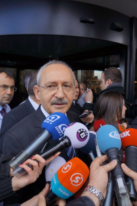 Kılıçdaroğlu, tedavi gören Demirel'i ziyaret etti