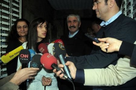 Kılıçdaroğlu, Telefonla Bayramını Kutladığı Canseda'yı Evinde Ziyaret Etti