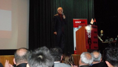 Kılıçdaroğlu, Üniversite Öğrencileri İle Bir Araya Geldi