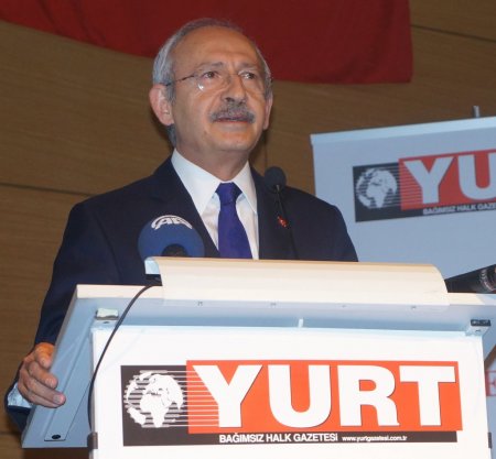 Kılıçdaroğlu, Yurt Gazetesi'nin kuruluş yıldönümü gecesine katıldı