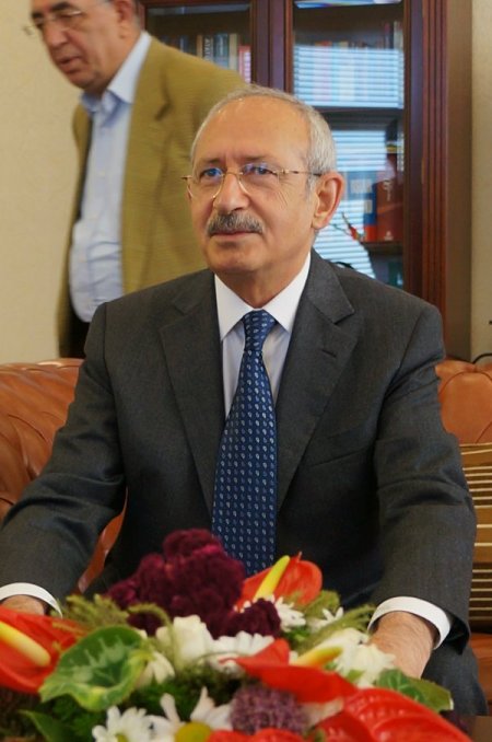 Kılıçdaroğlu: 21 yaşa sıcak bakıyoruz, seçimin erkene alınması tartışılmadı