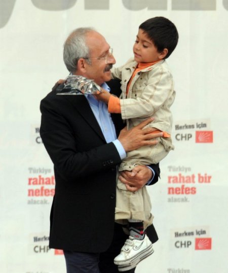 Kılıçdaroğlu: Ak Parti'nin Dallarını Silkeleyin, Dikkatli Olun Recep Düşebilir