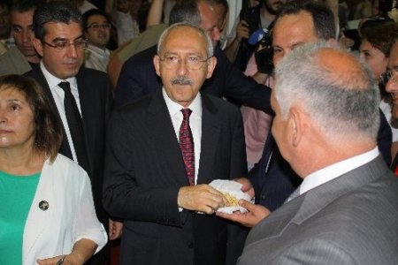 Kılıçdaroğlu: Aziz Kocaoğlu İzmir’e hizmet etmeyi sürdürecektir