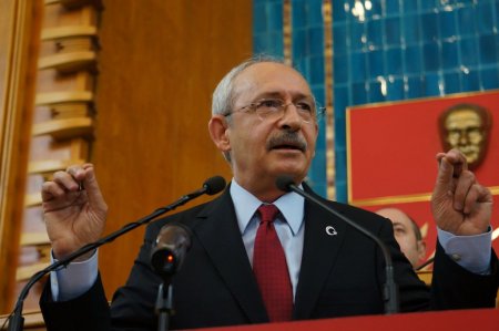 Kılıçdaroğlu: Biz vatanına sahip çıkan kadınlardan yanayız