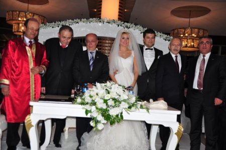 Kılıçdaroğlu: Büyükşehir Yasası'nı Anayasa Mahkemesi'ne götüreceğiz