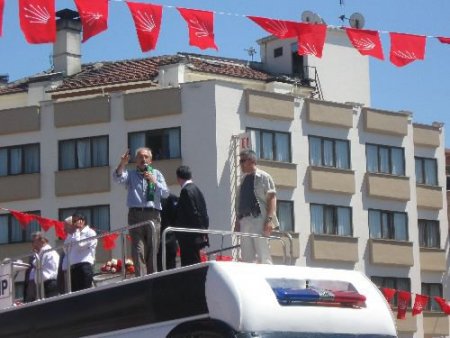 Kılıçdaroğlu Domates Tarlasında Çiftçinin Derdini Dinledi