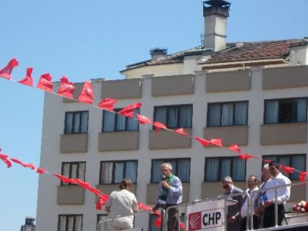 Kılıçdaroğlu Domates Tarlasında Çiftçinin Derdini Dinledi