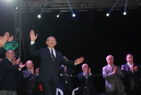 Kılıçdaroğlu: Elimde bayrak yurttaşlarımın arasında olacağım