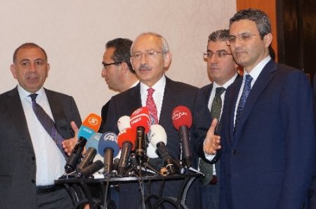 Kılıçdaroğlu gazetelerin genel yayın yönetmenleriyle buluştu
